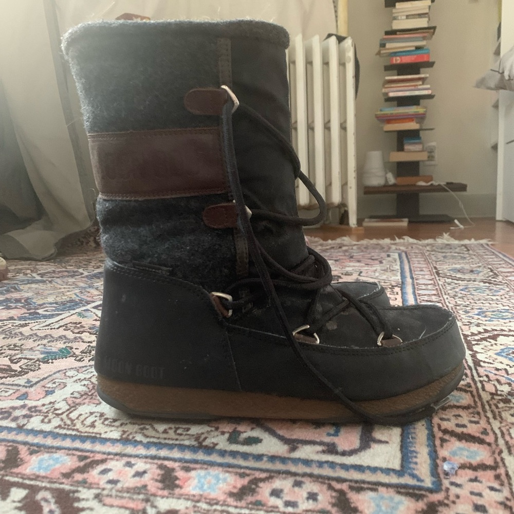 Moon Boots